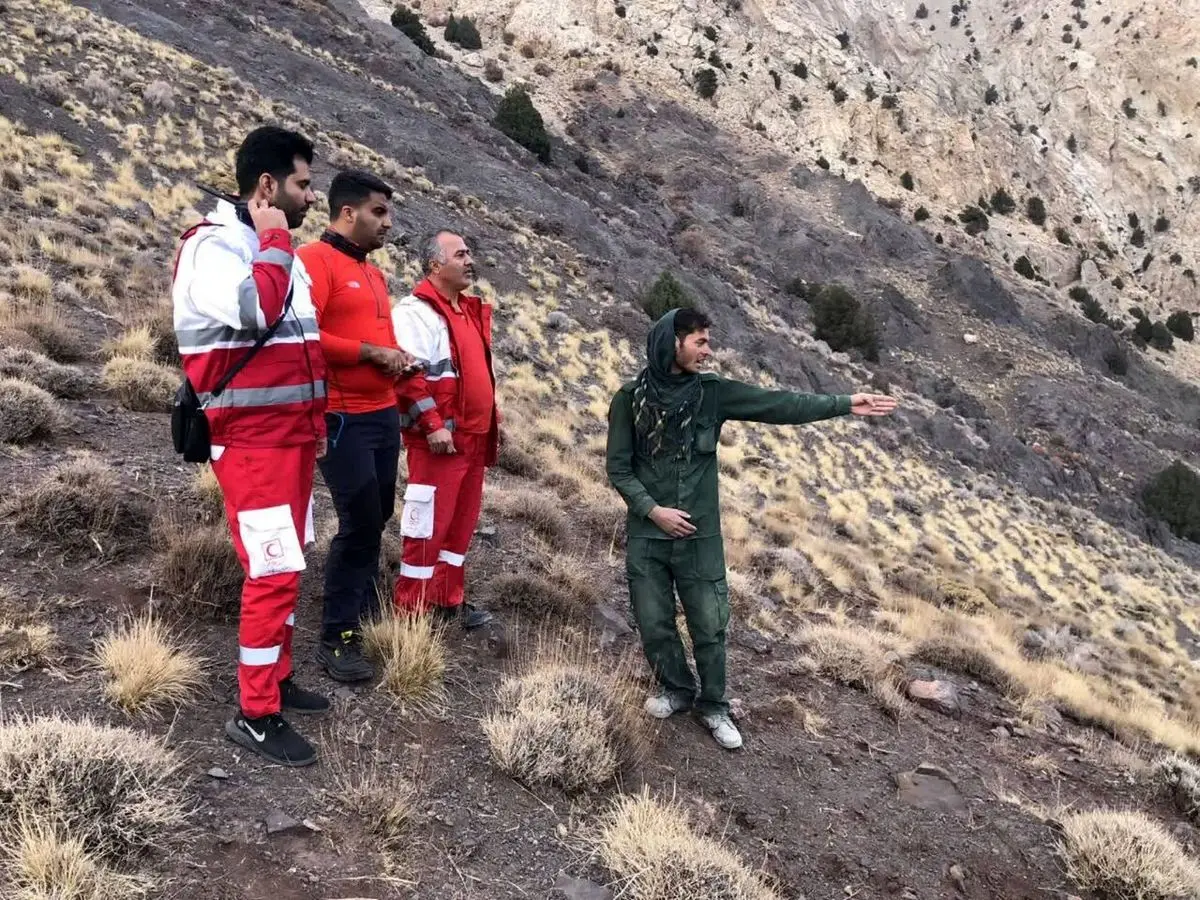 نجات مرد مفقودی در کوهستان سرخه پس از شش ساعت عملیات نفسگیر