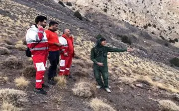 نجات مرد مفقودی در کوهستان سرخه پس از شش ساعت عملیات نفس‌گیر