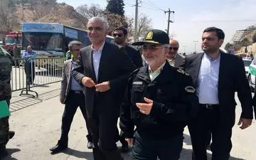 
ترافیک سنگین در محورهای مواصلاتی استان کرمانشاه و مناطق زلزله‌زده 