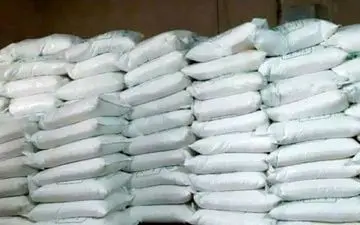 کشف تخلف عرضه خارج از شبکه آرد دولتی در کرمانشاه