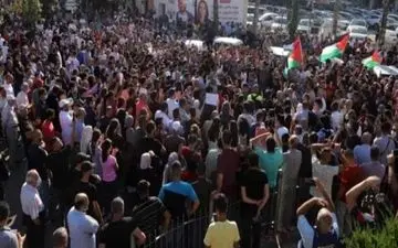 حمله نیروهای تشکیلات خودگردان به تظاهرات محکومیت قتل فعال فلسطینی در رام الله