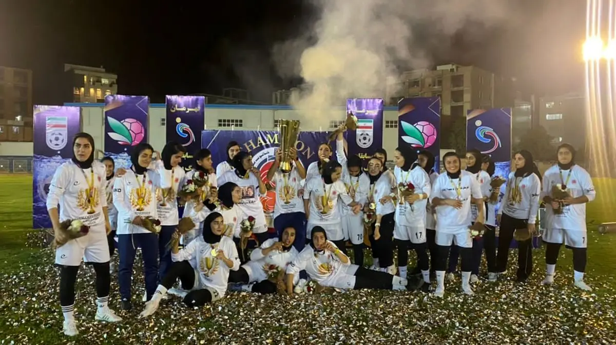 تیم فوتبال پالایش گاز بانوان ایلام مغلوب میزبان شد/تیم خاتون بم قهرمانی خود را درایلام جشن گرفت
