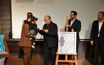 خردسال‌ کرمانشاهی به عنوان کوچک‌ترین شاهنامه‌خوان ایران معرفی شد