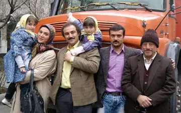 داستان‌ زندگی نقی معمولی به کجا می رود؟ 