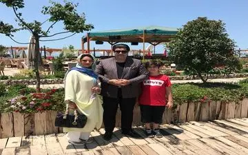 تیپ «سالار عقیلی» و همسرش در کنار دریا! + عکس