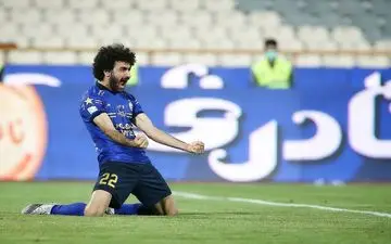  مرادی: باید از استقلال بروم ولی قلبم را در اینجا می گذارم/ یک سال و نیم برای استقلال مجانی بازی کردم