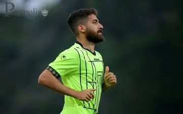 فرجی:  برخی فکر می‌کنند که بازیکنان استقلال و پرسپولیس با هم دشمنی دارند ولی ما همه با هم رفیق هستیم