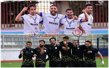 ملوان و شهردار همدان تیم های بدون شکست