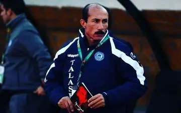 اشک‌های بازیکن اسبق استقلال پس از فحاشی به باقری/ چرا کریم! او که همیشه سمت مردم بوده