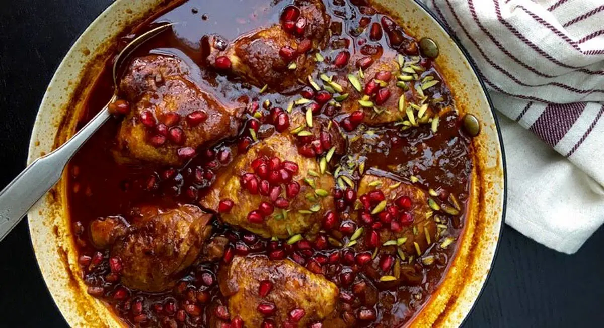یک غذای فوق العاده برای شب یلدا / مرغ با سس انار رو این طوری درست کن!