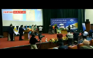 تجلیل از خانواده دو اسطوره استقلال و پرسپولیس و خبرنگار فقید