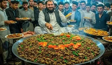 پخت واوایشکا با جگر گوسفند در خیابان‌های پیشاور