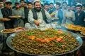 پخت واوایشکا با جگر گوسفند در خیابان‌های پیشاور