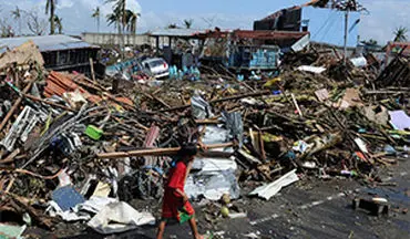 مرگ 40 تن بر اثر وقوع طوفان شدید در فیلیپین + فیلم