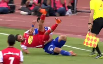 اجرای فن عجیب توسط رضا میرزایی بر روی صادقی + ویدئو