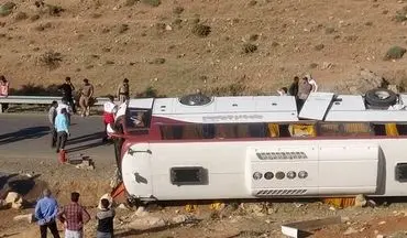 ۴تن از مصدومان حادثه واژگونی اتوبوس  به فرودگاه ارومیه منتقل شدند