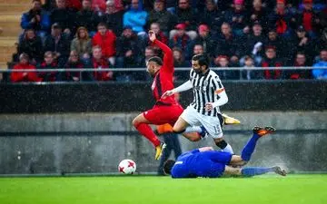 سورپرایز بزرگ فوتبالیست دورگه برای کی‌روش! + عکس