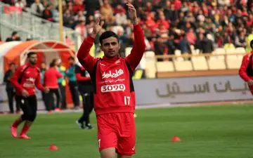 سرمربی پرسپولیس استاد کشف پدیده های راست و چپ!
