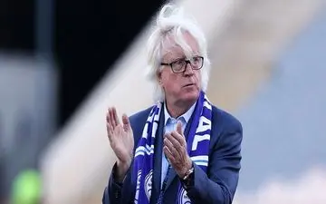 شفر سالن کنفرانس خبری را ترک کرد