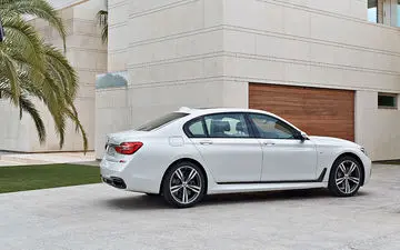 سقوط بی‌سابقه ۷۰۰ میلیونی قیمت یک سواری وارداتی + جدول
