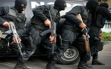 قاتل سابقه‌دار در درگیری با پلیس به هلاکت رسید
