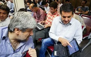  شاخص بورس ۳۵۳ واحد افت کرد