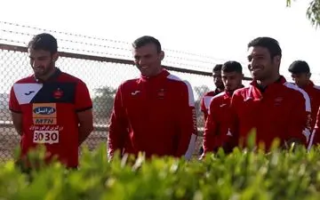  پیاده‌روی پرسپولیسی‌ها در هتل و برگزاری جلسه فنی