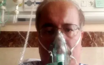 نویسنده معروف درگیر کرونا شد