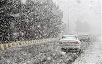 بارش برف در محورهای چالوس و هراز 