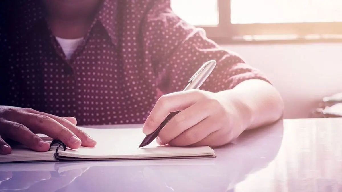 کشف شگفت‌انگیز: چرا افراد چپ‌دست شانس بیشتری برای میلیاردر شدن دارند؟