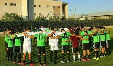 عکس/ادای احترام ملی‌پوشان فوتبال به درگذشتگان حملات تروریستی تهران
