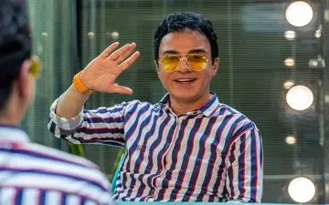 خودنمایی عمو‌پورنگ در باشگاه بدنسازی با استایل منشوری + ویدئو