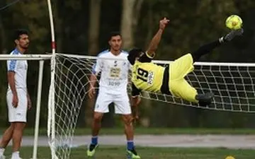 وینفرد شفر دروازه بان خود را برای دومین دیدار آسیایی اعلام کرد