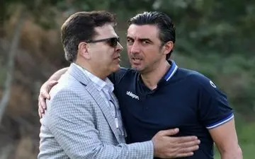 شعار هواداران نساجی علیه رحمتی و درودگر