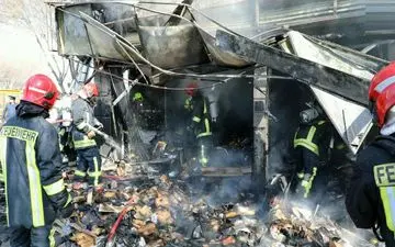 کوچه برلن تهران آتش گرفت
