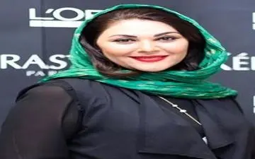 پوشش و میکاپ لاله اسکندری در یک مراسم