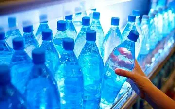 آب بطری یا آب شیر؛ کدام‌یک گزینه سالم‌تری است؟