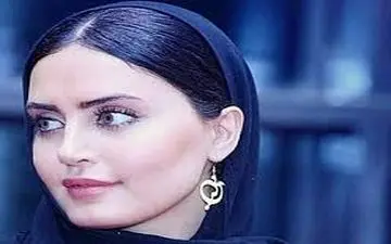  الناز شاکردوست در رستوران لاکچری