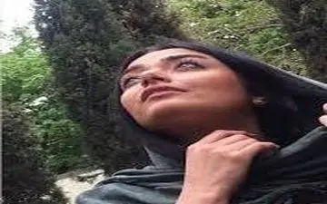 سلفی شیوا آبا به همراه مهتاب کرامتی در نمایشگاه روسیه از نمای نزدیک