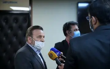 واعظی : برخورد هیجانی با بورس اشتباه است