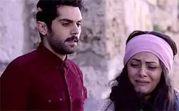 بازیگر ایرانی شبکه ماهواره ای جم توسط پلیس ترکیه دیپورت شد!