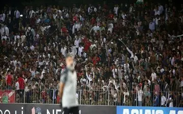 حاشیه بازی پرسپولیس و استقلال تاجیکستان|تشویق سرخپوشان توسط هواداران+ عکس
