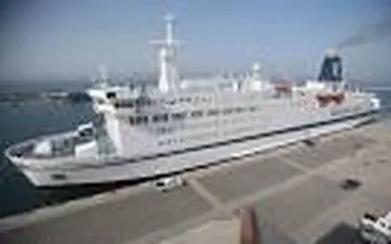 آغاز فعالیت آزمایشی کشتی اقیانوس‌پیمای مسافربری "سانی" در بندرعباس