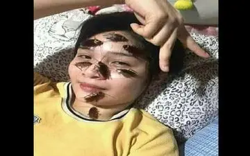 چالشی عجیب و چندش آور در شبکه های مجازی+عکس