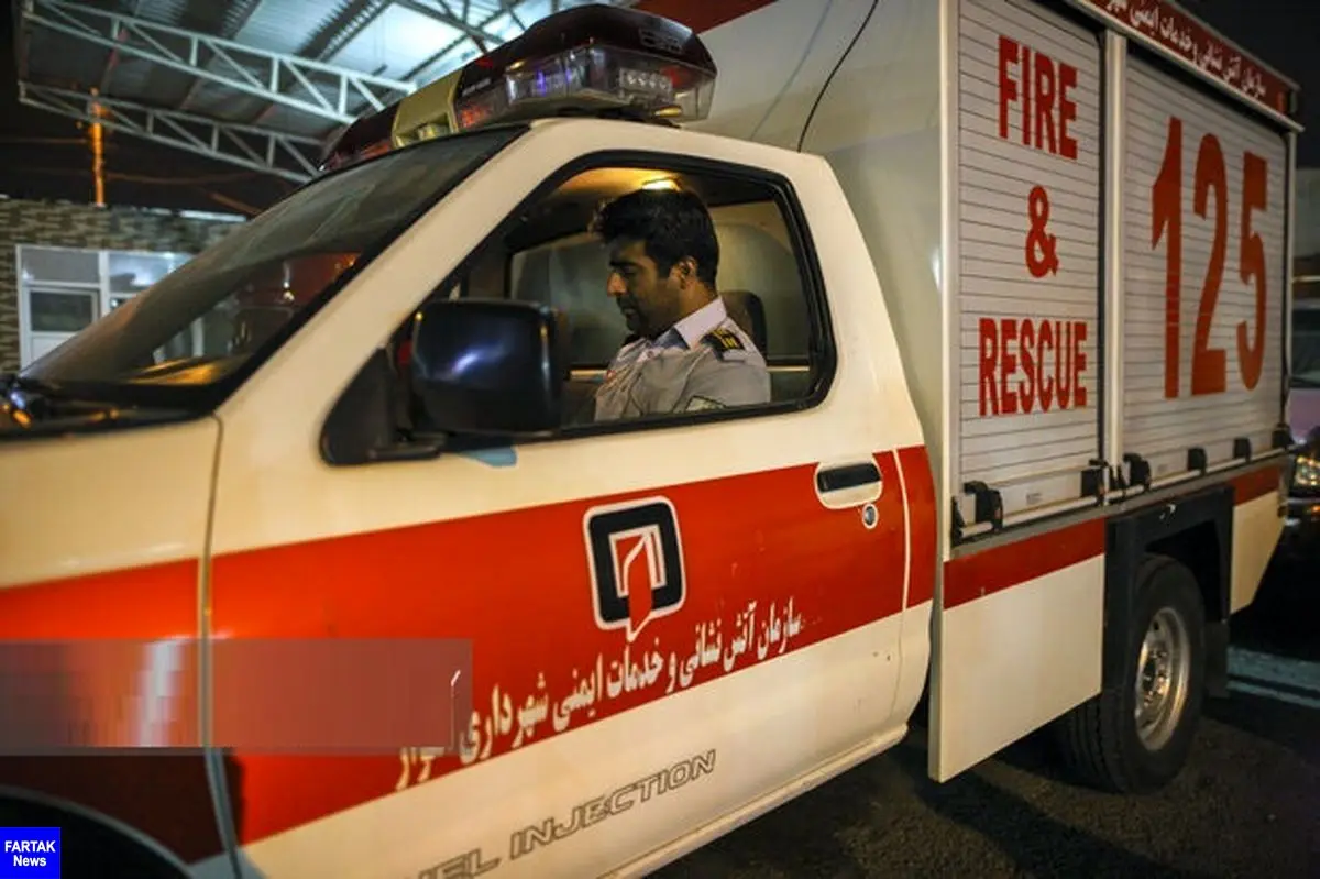 یک پراید در جنوب تهران دچار حریق شد