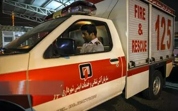 یک پراید در جنوب تهران دچار حریق شد