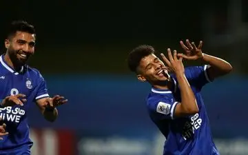 چرا استقلال زیر و رو شده است؟ 
