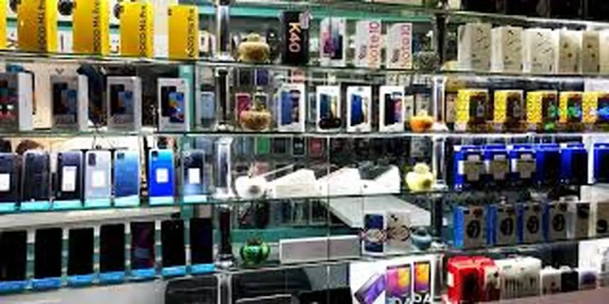 رازهای خان پنجم واردات موبایل؛ آیا ترخیص تجاری با ارزش مسافری تخلف بود؟