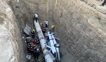 سقوط خودرو پژو پارس در کال طرق مشهد؛ ۶ نفر مصدوم شدند