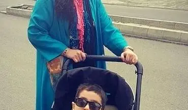 خیابان گردی سپیده خداوردی به همراه پسرش (عکس)